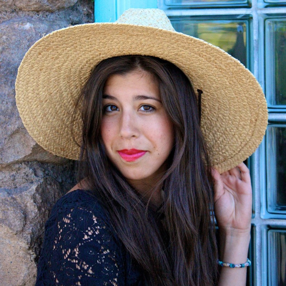Meet your Posher, Mia